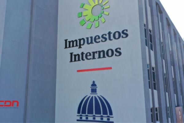 DGII lanza operativo en Las Terrenas para regularizar negocios informales