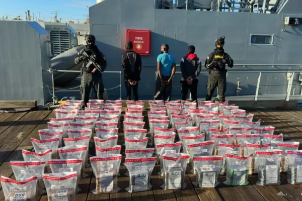 DNCD incauta 463 paquetes de cocaína en las costas de Peravia