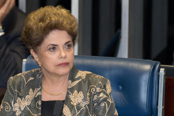 Dan el alta médica a expresidenta brasileña Dilma Rousseff tras hospitalización