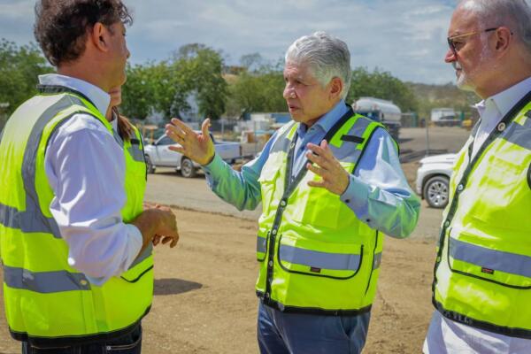 Eduardo Estrella y Manuel Estrella en recorrido.
Foto: fuente externa