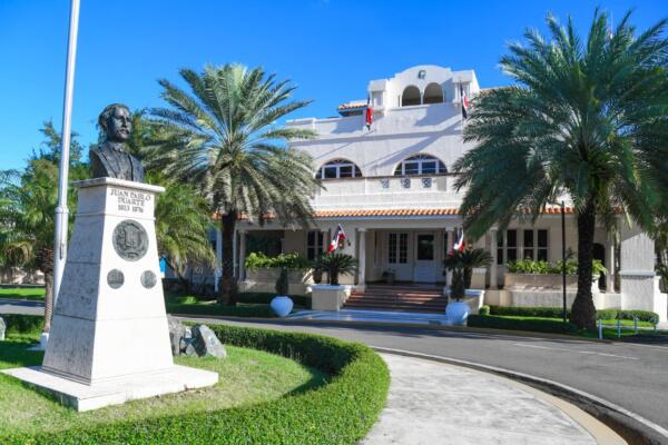 Fachada del Ministerio de Relaciones Exteriores (Mirex).
