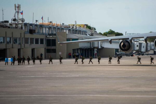 Fotografía del aeropuerto Toussaint Louverture de Puerto Príncipe. EFE/ Johnson Sabin