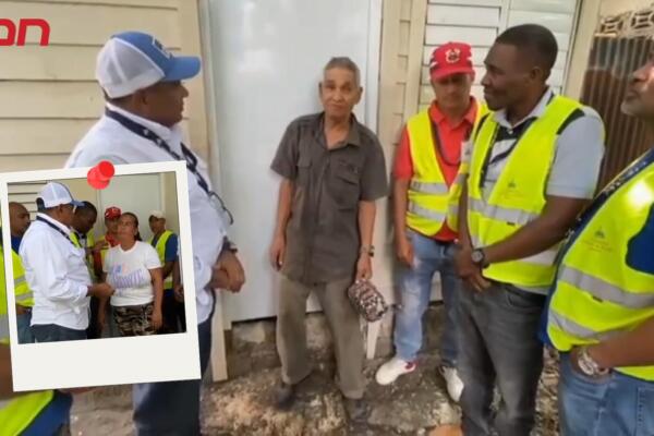 Dos familias de escasos recursos fueron beneficiadas con viviendas.