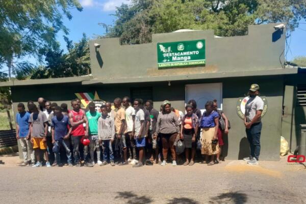 Ejército detiene a 57 haitianos indocumentados. (foto, fuente externa)