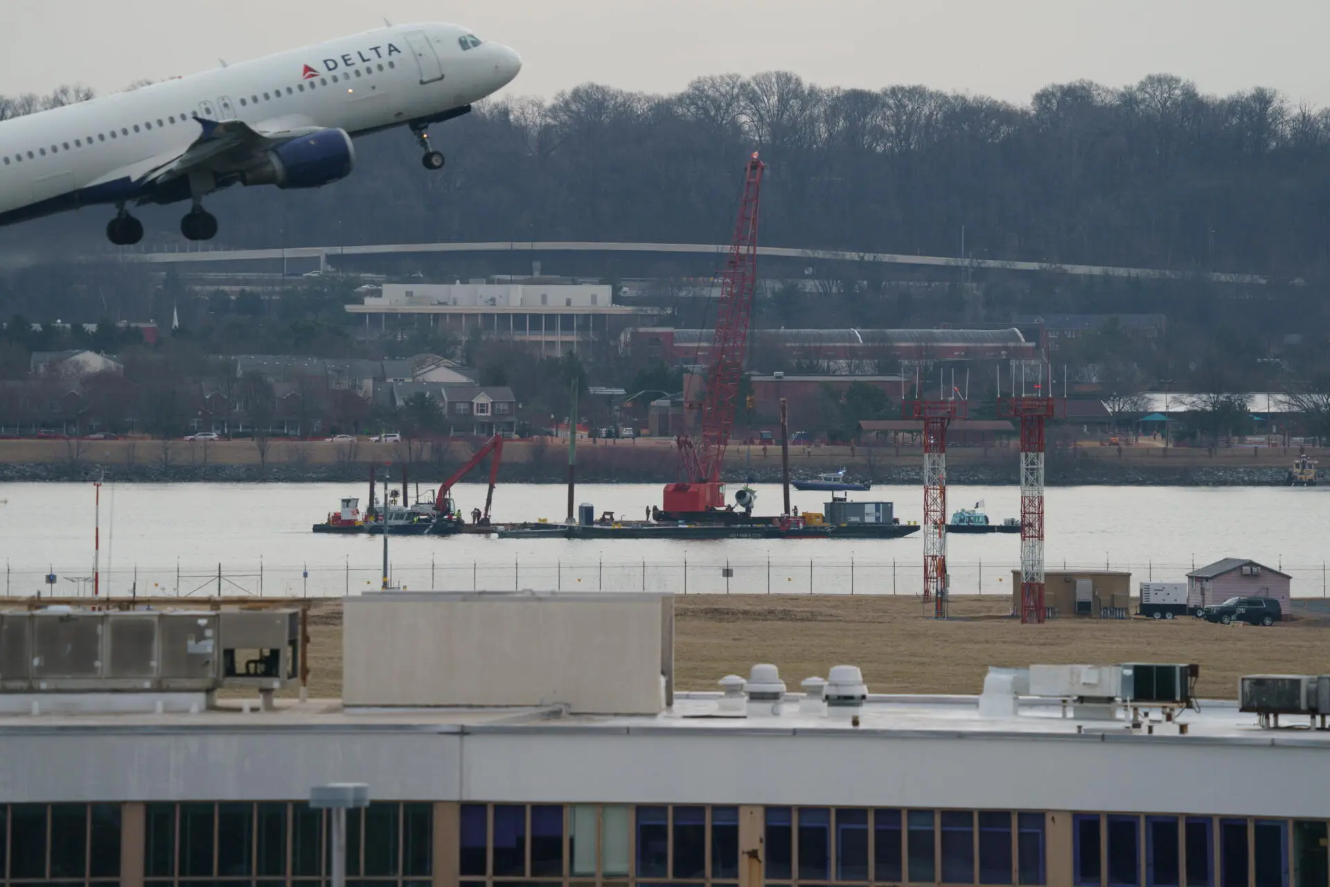 EE.UU. prohíbe de forma permanente el vuelo de helicópteros cerca del aeropuerto de Washington