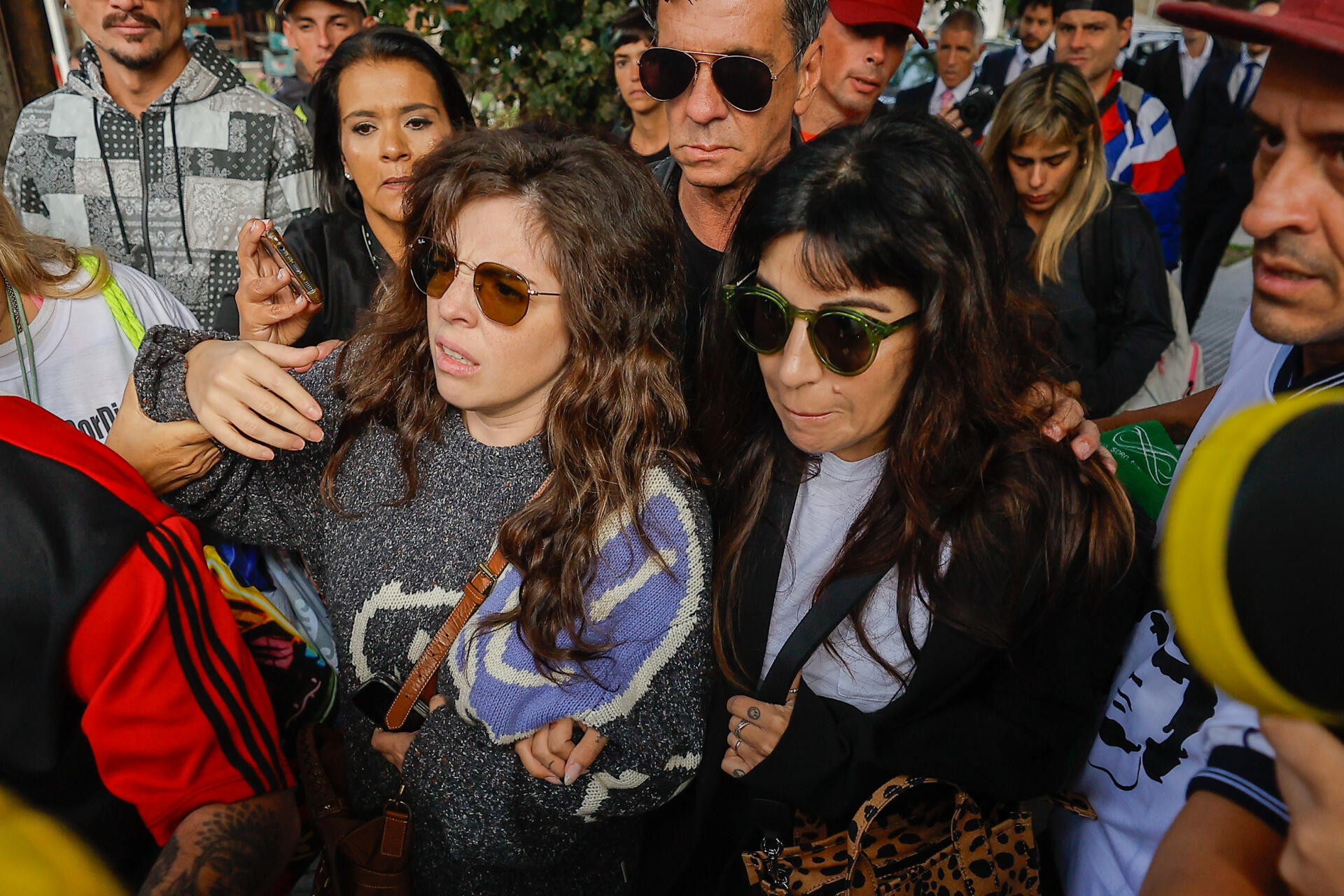 Hijas de Maradona no podrán asistir al juicio hasta ser citadas a declarar