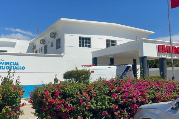 Un crucerista de 78 años de edad que llegó al Puerto de Cabo Rojo terminó llevado de emergencia al hospital Doctor Elio Fiallo de Pedernales.