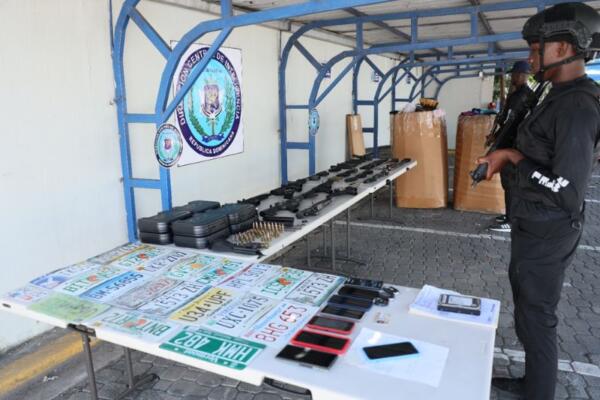 Desmantelan red de tráfico de armas con base en Miami y vínculos en RD.