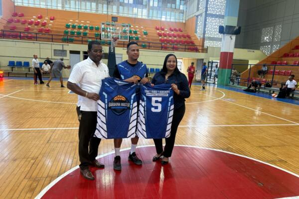 Inicia 5to Torneo Internacional de Baloncesto en Barahona