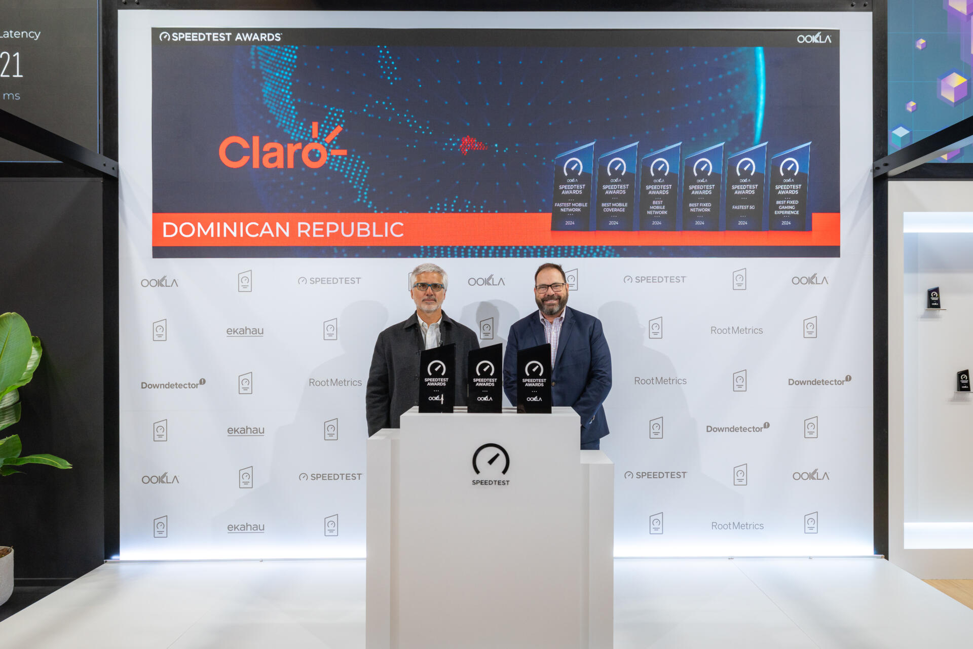 Claro Dominicana recibe premios SpeedTest a la Mejor Red Fija