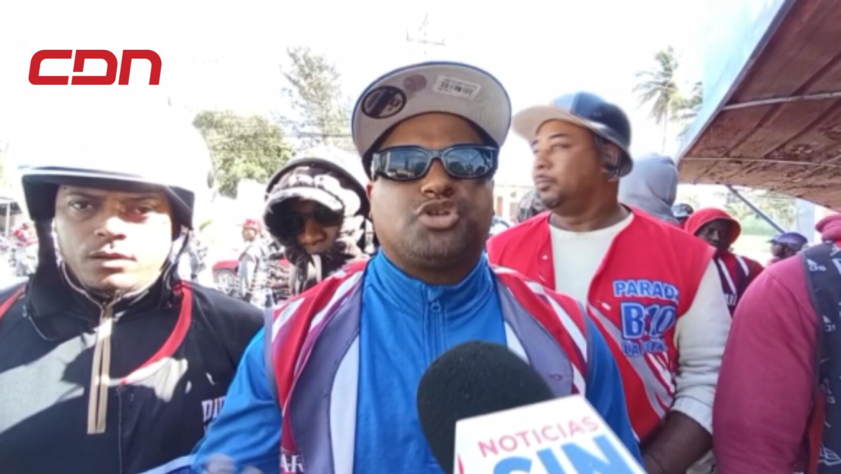 Motoconchistas de Santiago protestan contra retenciones injustas
