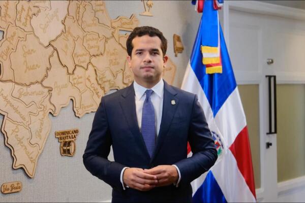 Omar Fernández responde a discurso de Abinader y presenta proyectos para impulsar economía