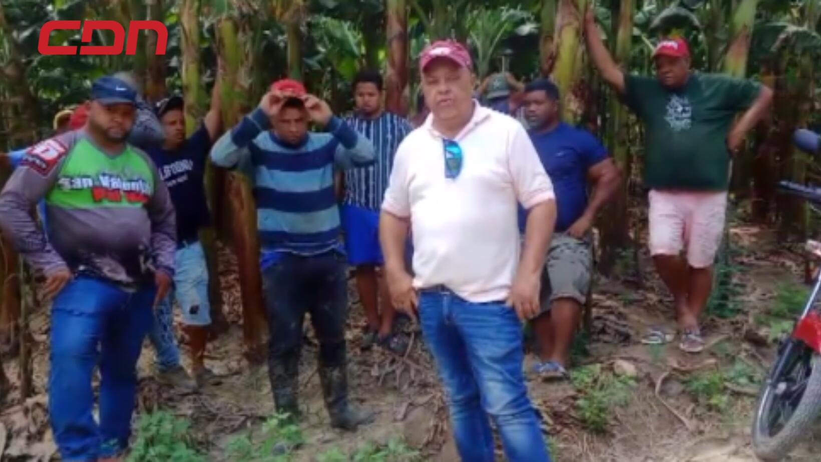 Parceleros de La Cruz de Manzanillo dicen no los quieren dejar trabajar