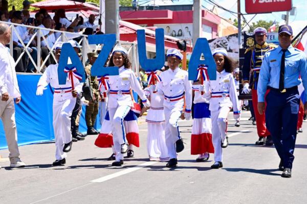 El mandatario presidió la celebración de la efeméride, en donde se resaltó el valor y el sacrificio de los hombres y mujeres de Azua y de toda la región