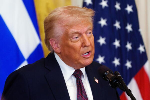 El presidente de Estados Unidos, Donald Trump, habla durante un evento de celebración del Día de la Independencia de Grecia en la Casa Blanca en Washington, DC, EE. UU., el 24 de marzo de 2025. EFE/EPA/Will Oliver