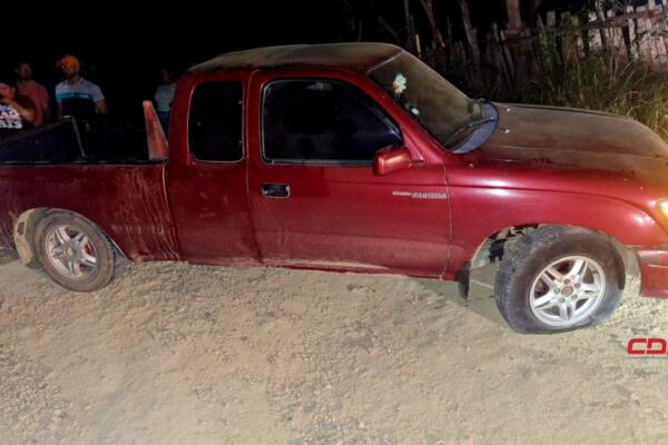 Ejército recupera camioneta robada en Valverde y la devuelve a su propietario. (foto, fuente externa)