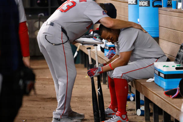 Rafael Devers aún no cree la triste situación que vive con Boston