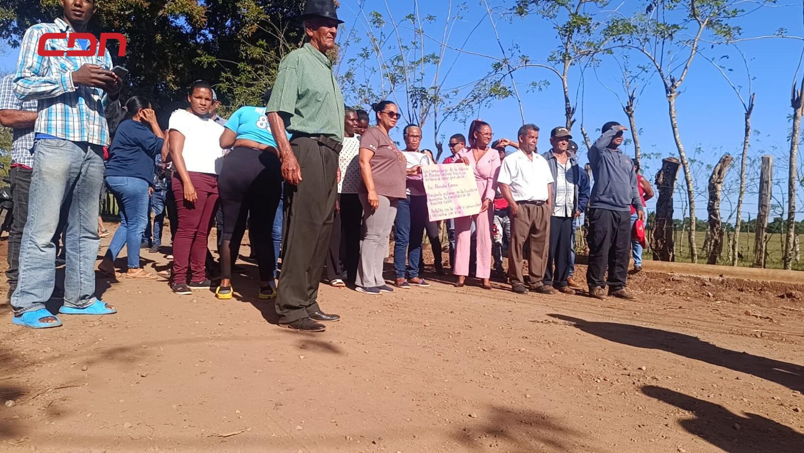 Residentes en comunidades de Dajabon