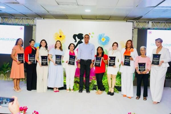 La Fundación Carlos Gómez y la Senaduría de Espaillat realizaron, por quinto año consecutivo, la actividad “Mujeres de Valor”.