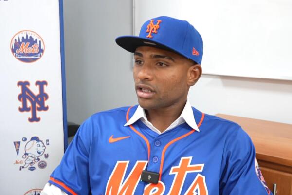 Elián Peña, quien nació en Azua, mostró sus habilidades para la práctica del beisbol desde los siete años según describen sus padres y que esto les permitió apreciar que podría ser pelotero profesional.