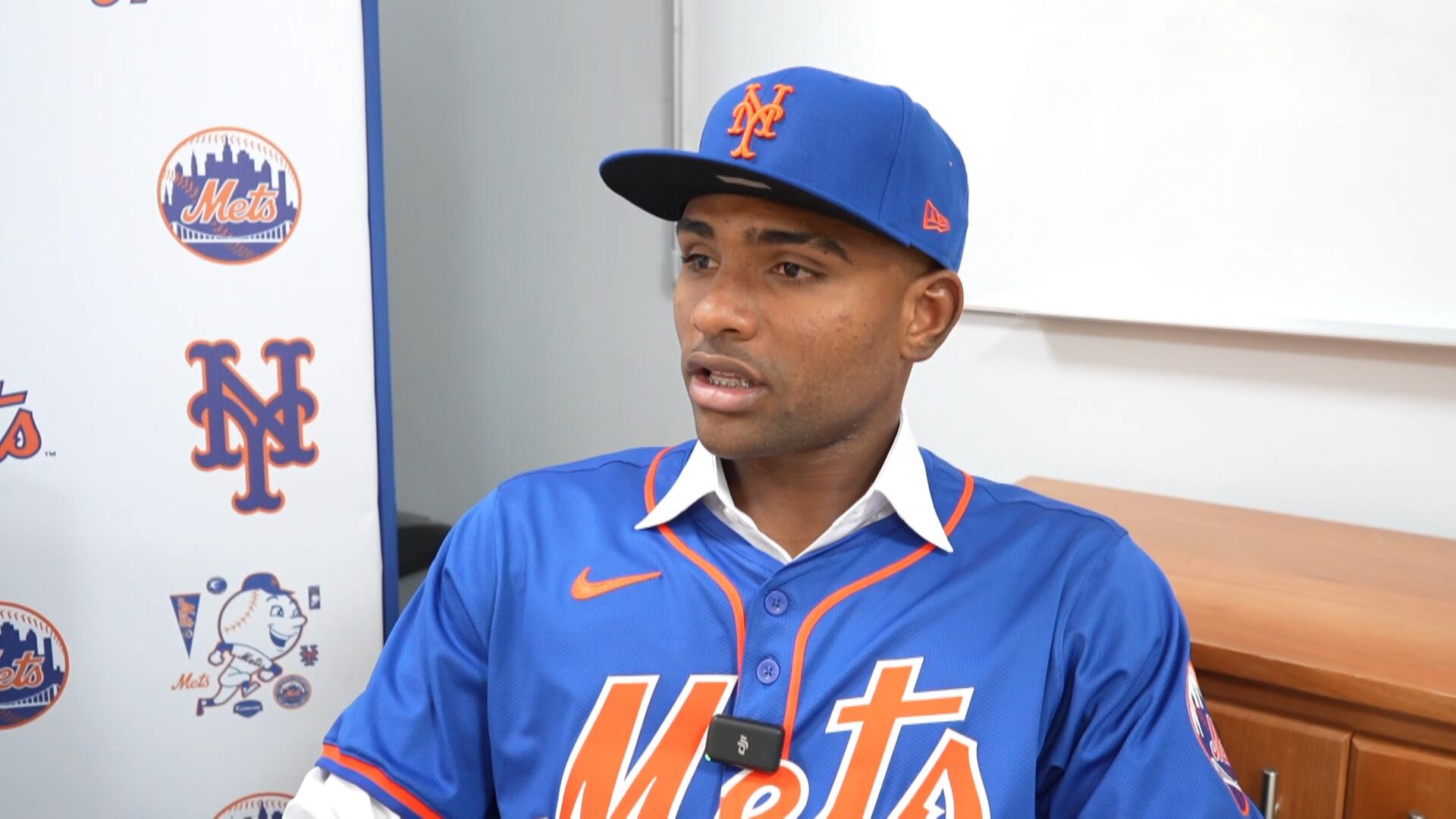 Elián Peña, quien nació en Azua, mostró sus habilidades para la práctica del beisbol desde los siete años según describen sus padres y que esto les permitió apreciar que podría ser pelotero profesional.