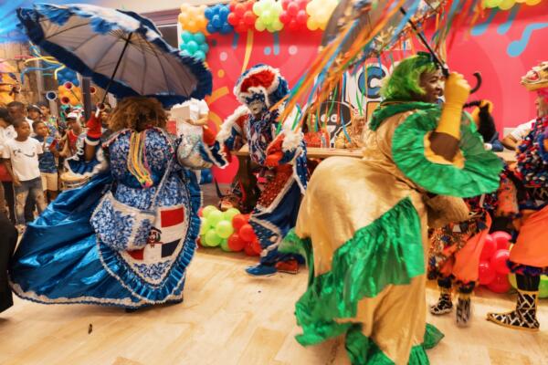 Todo listo para el Carnaval del DN dedicado a Milagros Ortiz Bosch