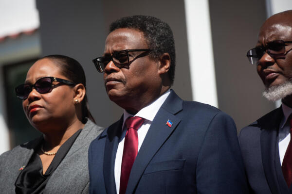 Fritz Alphonse Jean participa en el acto de investidura como presidente del Consejo Presidencial de Transición (CPT), este viernes, en Puerto Principe (Haití). EFE/ Johnson Sabin