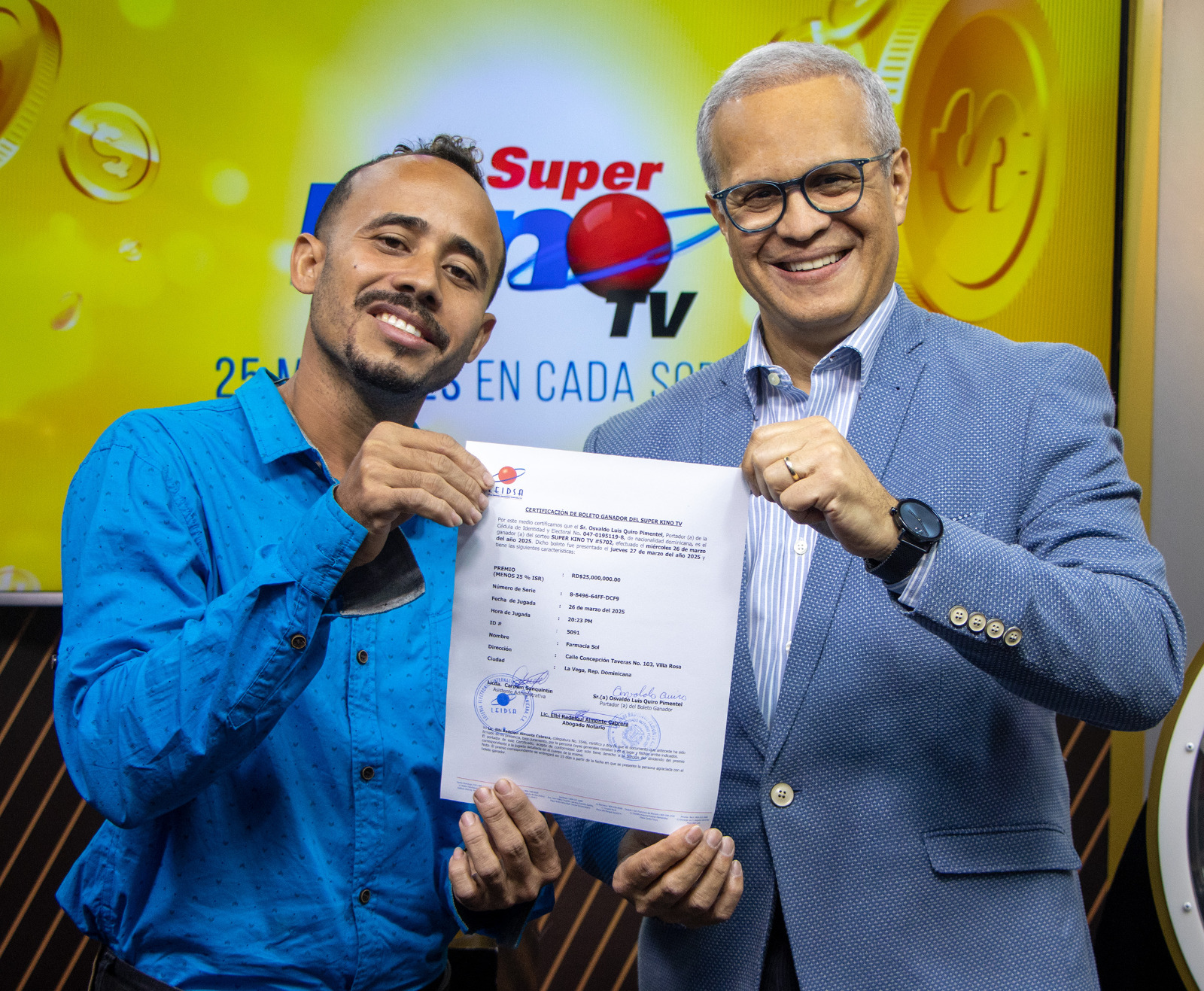 Leidsa entrega certificado a panadero ganador de 25 millones con el Súper Kino TV