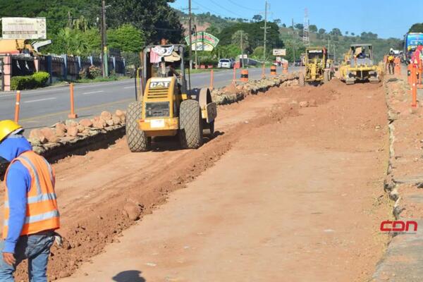 Ciudadanos se quejan tras últimos cierres viales en la Autopista Duarte. (foto, fuente externa)