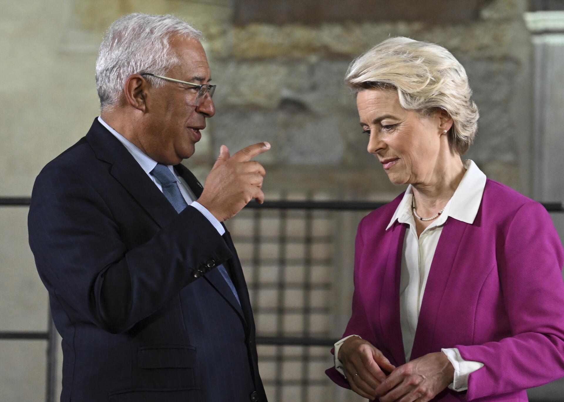 Von der Leyen y Costa esperan que la llamada entre Trump y Putin sea progreso hacia la paz