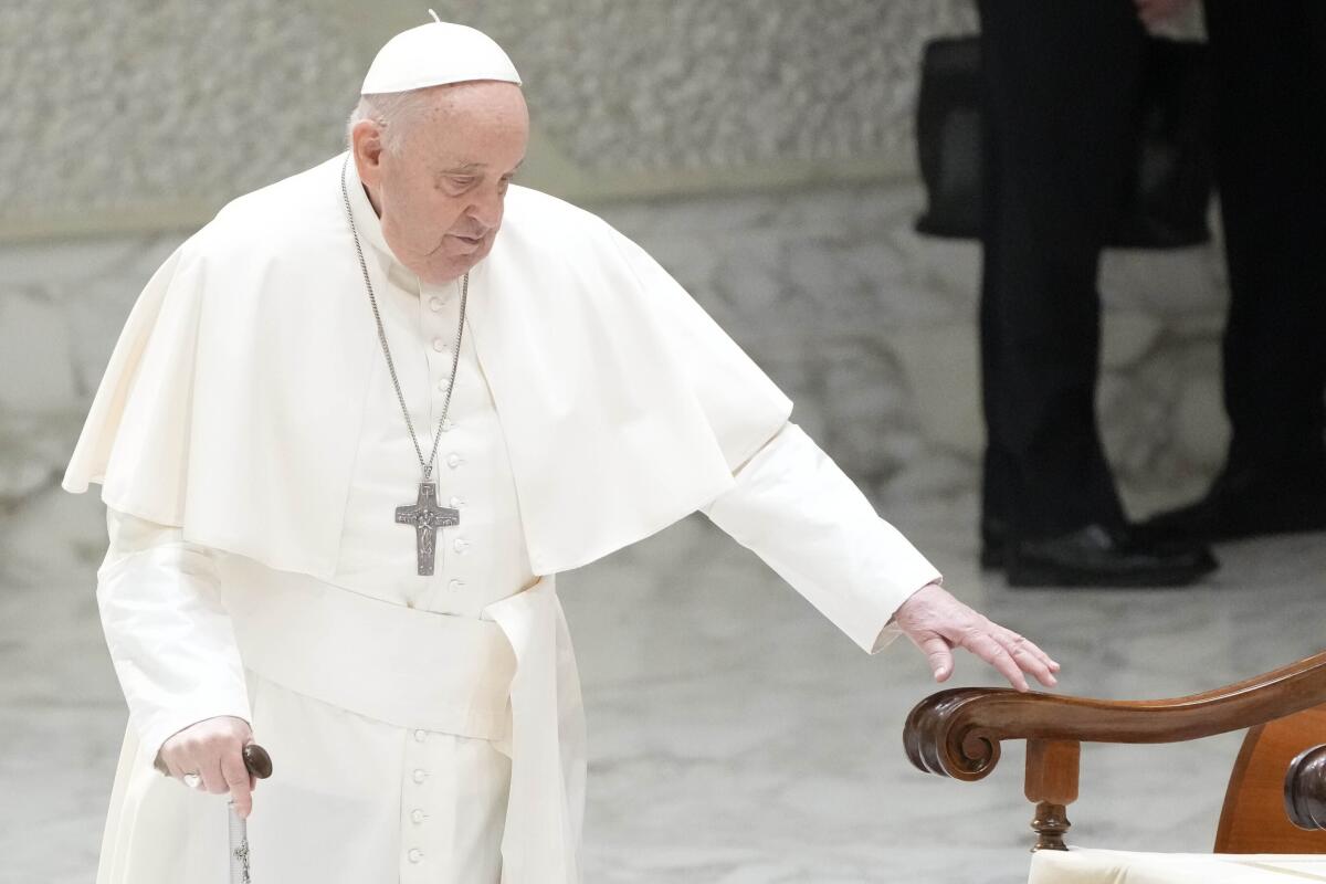 El papa Francisco iguala la segunda hospitalización más larga de un papa