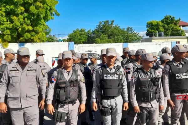 Maltrato y exceso de servicio provocan retiro de 25 oficiales en Barahona. (foto, fuente externa)