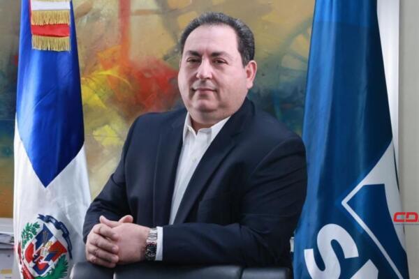 El director del Servicio Nacional de Salud (SNS), Mario Lama. (foto, fuente externa)