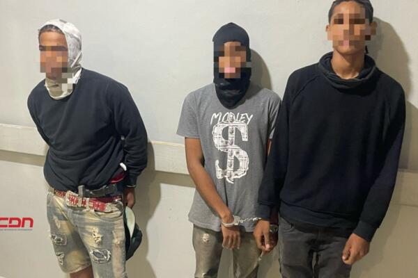 Policía captura tres hombres buscados por robo e intento de asalto. (foto, fuente externa)