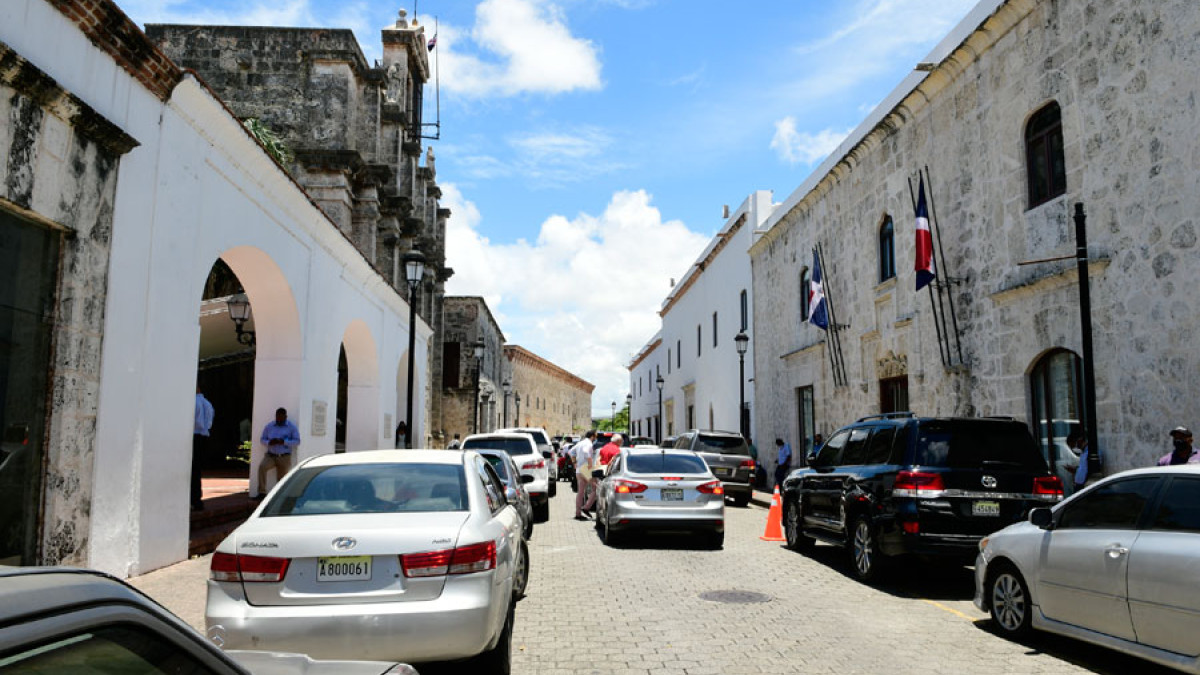 Intrant prohíbe el estacionamiento en calle Las Damas desde el 1ro de Mayo