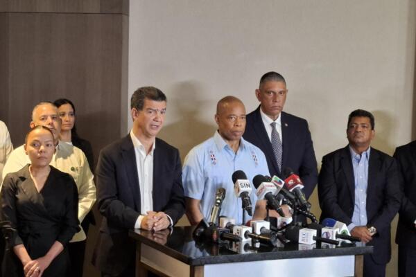 El alcalde de Nueva York, Eric Adams, se solidarizó con el país tras la tragedia ocurrida el 8 de abril en la discoteca Jet Set / foto: Danny Polanco