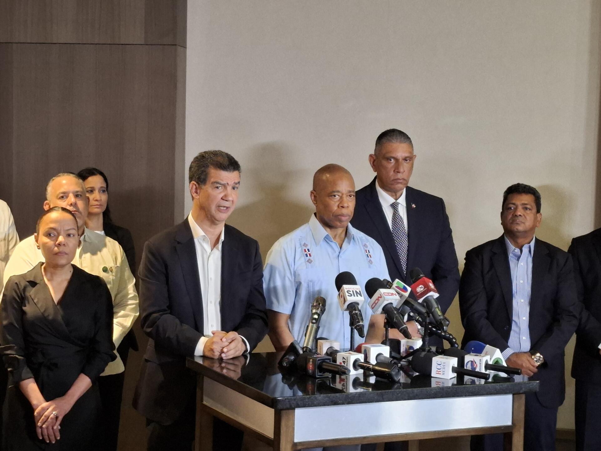 El alcalde de Nueva York, Eric Adams, se solidarizó con el país tras la tragedia ocurrida el 8 de abril en la discoteca Jet Set.