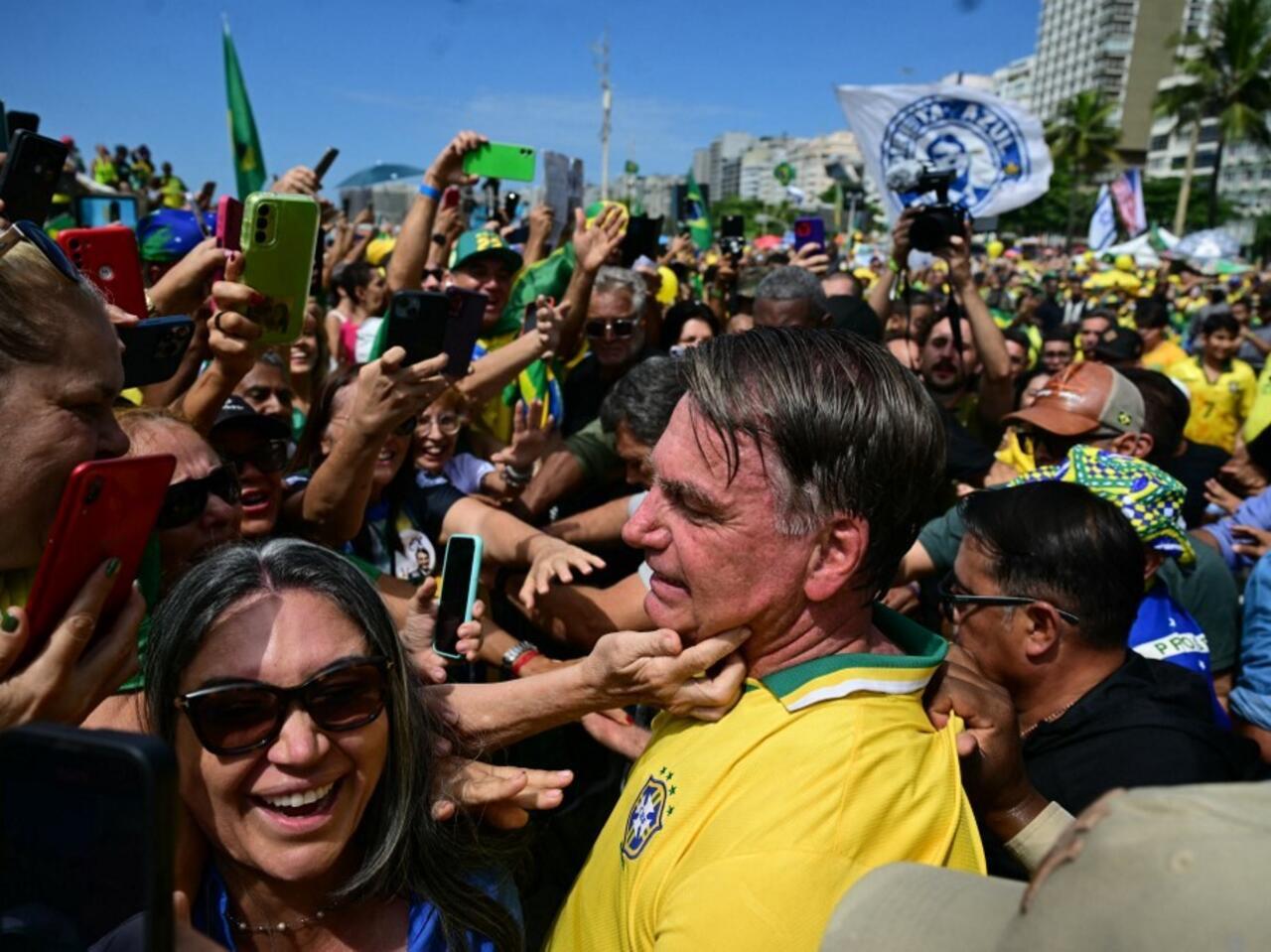 Bolsonaro encabeza protesta en Sao Paulo tras ser inculpado por presunta trama golpista