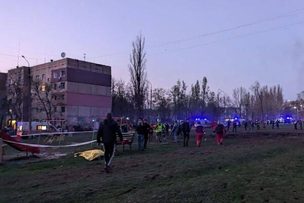 Bombardeo ruso con misiles golpeó Krivói Rog, en Ucrania.