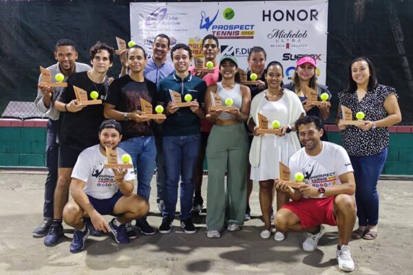 La premiación de la 4ta versión de la Copa Amateur Prospect Tennis,  contó con la conducción de Emil Pimentel (Radio Show)