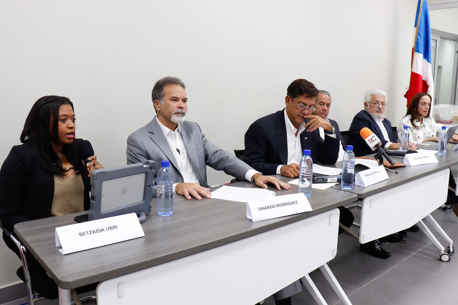 Durante el evento el ingeniero Manuel Estrella destacó, “Se estableció un acuerdo con Air Europa y se mantuvo el que ya estaba con Arajet para el traslado de los futbolistas que viajan para vestir la camiseta de la Sedofútbol” . Convenios que contribuyen a una mejor gestión de costos operativos.