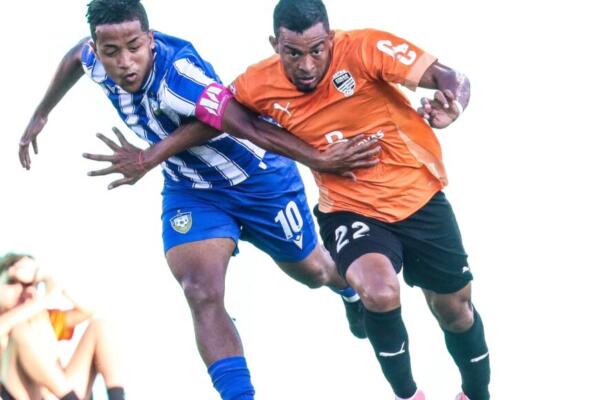 Cibao FC tiene 32 goles a favor y solo 4 en contra para un saldo positivo de más 25, mientras que los Delfines tienen 15 anotados y 4 recibidos para un más 11.