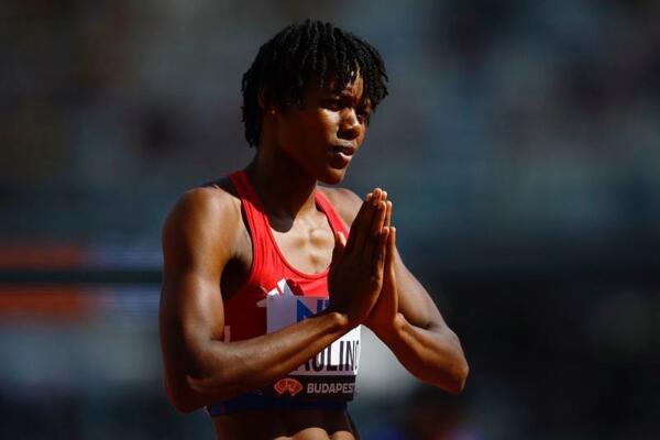 Paulino corrió 49.21 y se impuso en otra batalla contra Salwa Ed Naser, Barehin, quien cronometró 49.33.