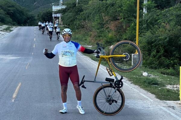  “Con profundo pesar, lamentamos el fallecimiento de Octavio Dotel, quien fuera un destacado ex jugador de béisbol y después de su retiro, un apasionado amante del ciclismo”, escribió Valdez, conocido como El Caballito.    