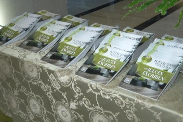 El Tribunal Superior Electoral puso en circulación la revista “Justicia Electoral” con el objetivo de fortalecer el conocimiento electoral. Foto: CDN Digital