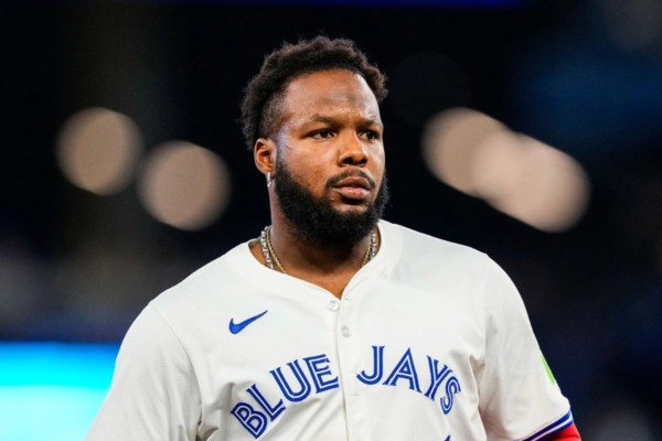 Guerrero, líder de cuadrangulares en 2021 en la Liga Americana con 48, en 2021 inició sus 17 primeros juegos con cuatro cuadrangulares; 2022, cinco jonrones (incluyendo tres en un juego); dos en 2023 y en 2024 abrió la estación con tres.