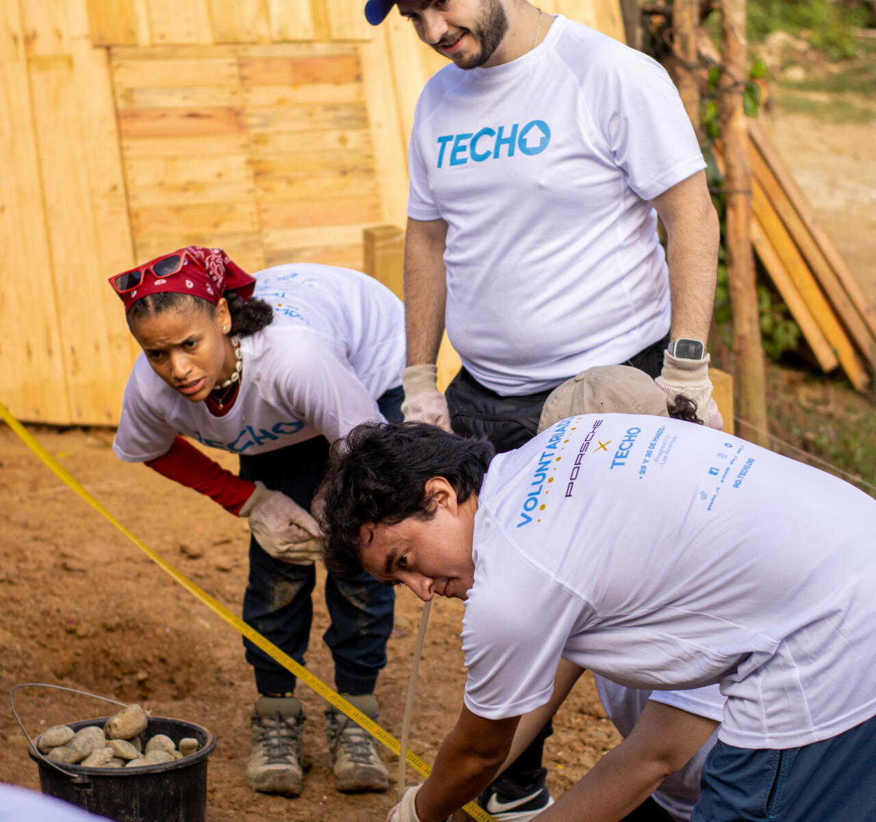 Porsche y TECHO construyen viviendas en Los Alcarrizos
