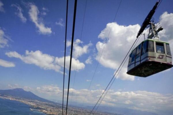Cae cabina de teleférico en Italia y deja cuatro muertos. Foto: Fuente externa