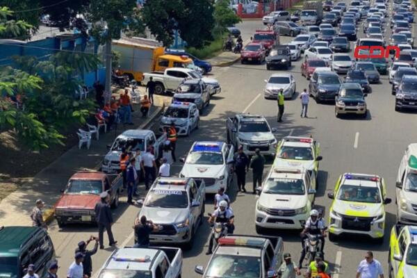 Inicia carreteo en la autopista Duarte para garantizar retorno seguro de vacacionistas. (foto, fuente externa)