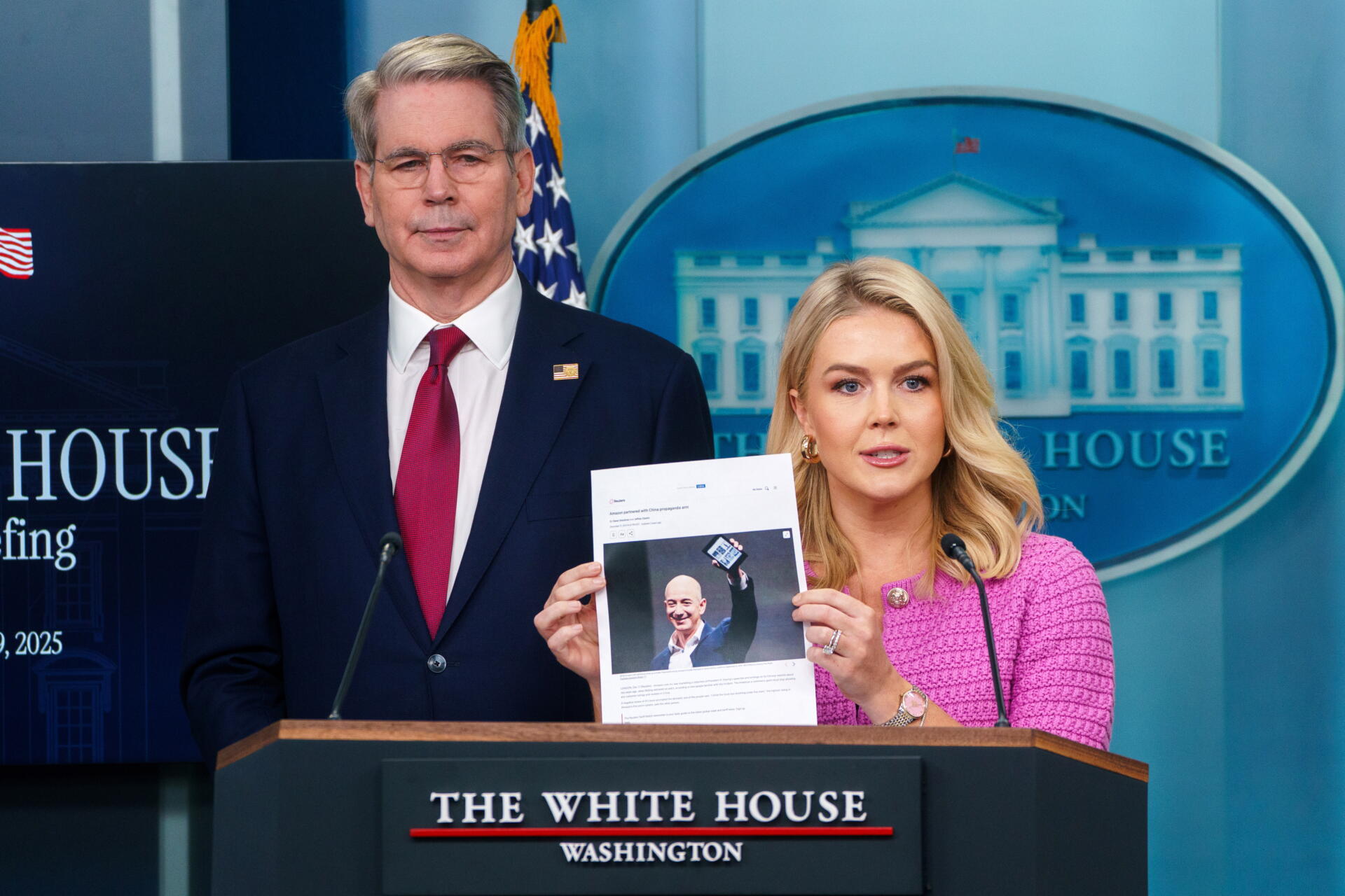 La Casa Blanca arremete contra Amazon por “reflejar en sus productos el costo de los aranceles”